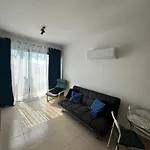 아파트 1 Bedroom With Communal Pool 파포스