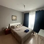 아파트 1 Bedroom With Communal Pool 파포스
