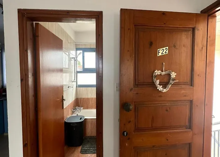 1 Bedroom With Communal Pool パ フォス